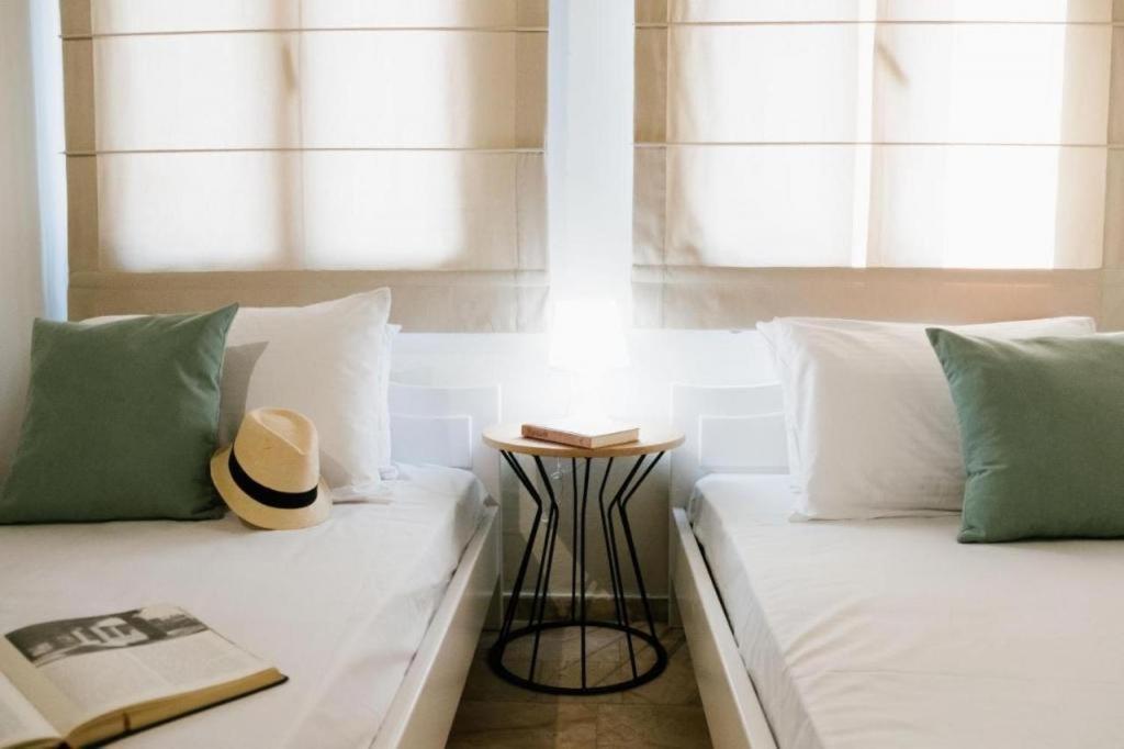 Marble Luxury Suites Karteros Exterior foto